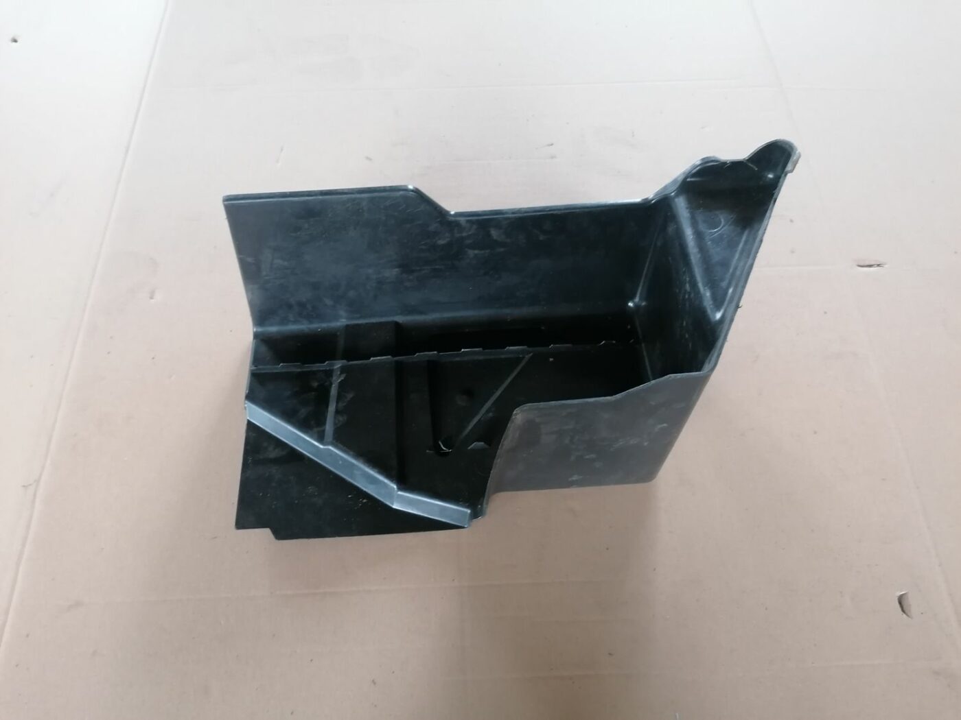 Akumulatora vāks priekš VOLVO S60 2004 4 Akumulatora vāks priekš VOLVO S60 2004