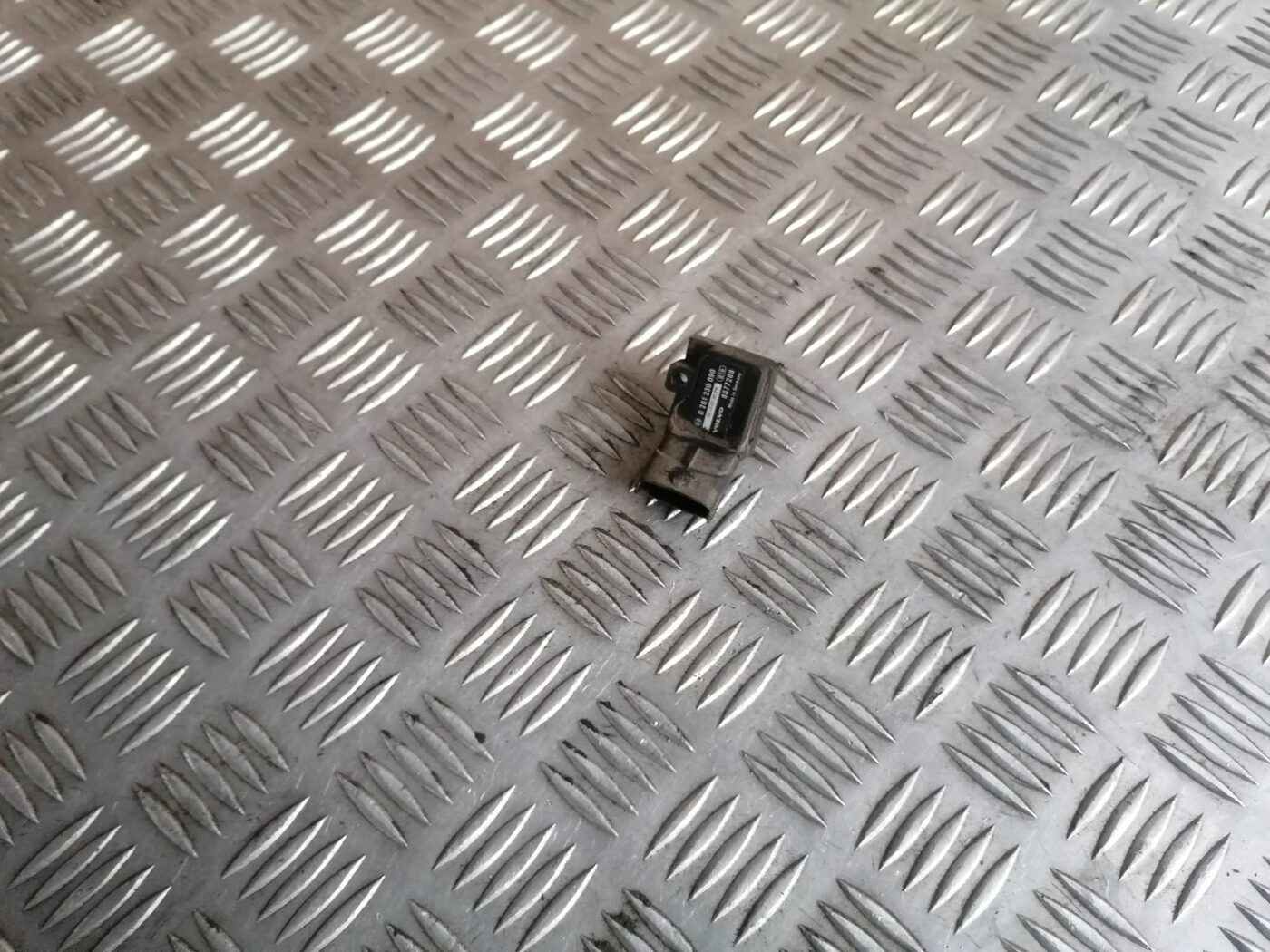 Ieplūdes kolektora spiediena devējs priekš VOLVO S60 2004 1 Ieplūdes kolektora spiediena devējs priekš VOLVO S60 2004