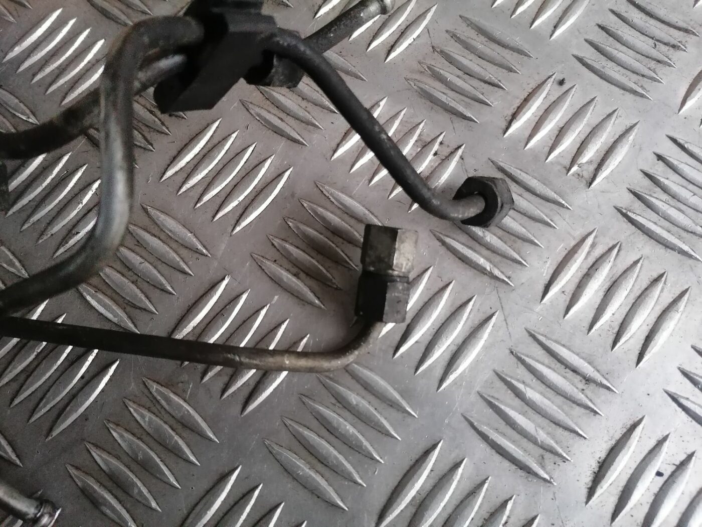 Degvielas caurule priekš VOLVO S60 2004 2 Degvielas caurule priekš VOLVO S60 2004