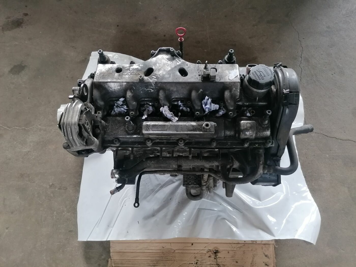 Dzinējs priekš VOLVO S60 2004 1 Dzinējs priekš VOLVO S60 2004