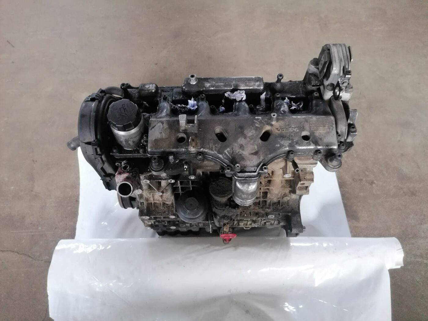 Dzinējs priekš VOLVO S60 2004 11 Dzinējs priekš VOLVO S60 2004