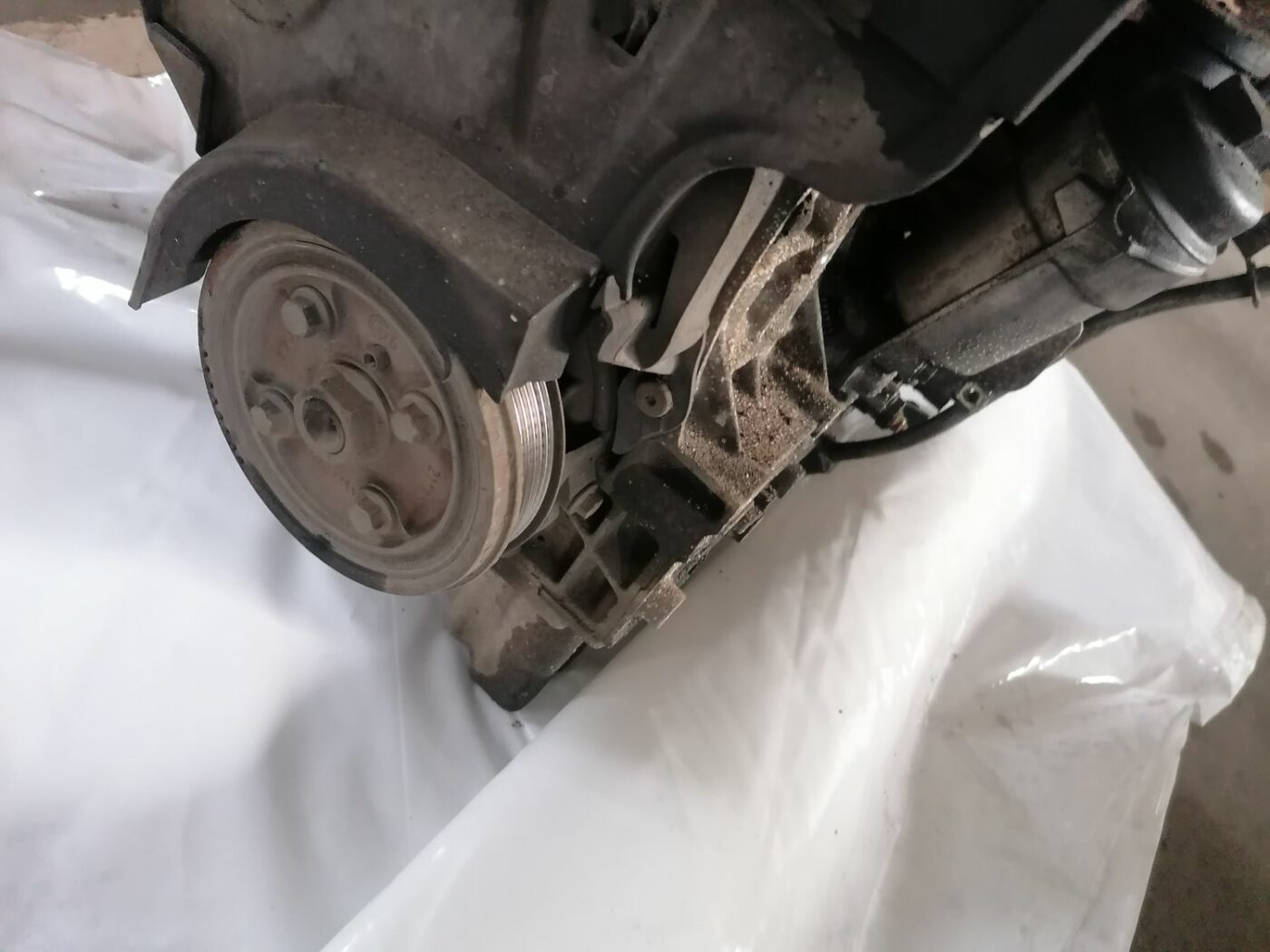 Dzinējs priekš VOLVO S60 2004 6 Dzinējs priekš VOLVO S60 2004