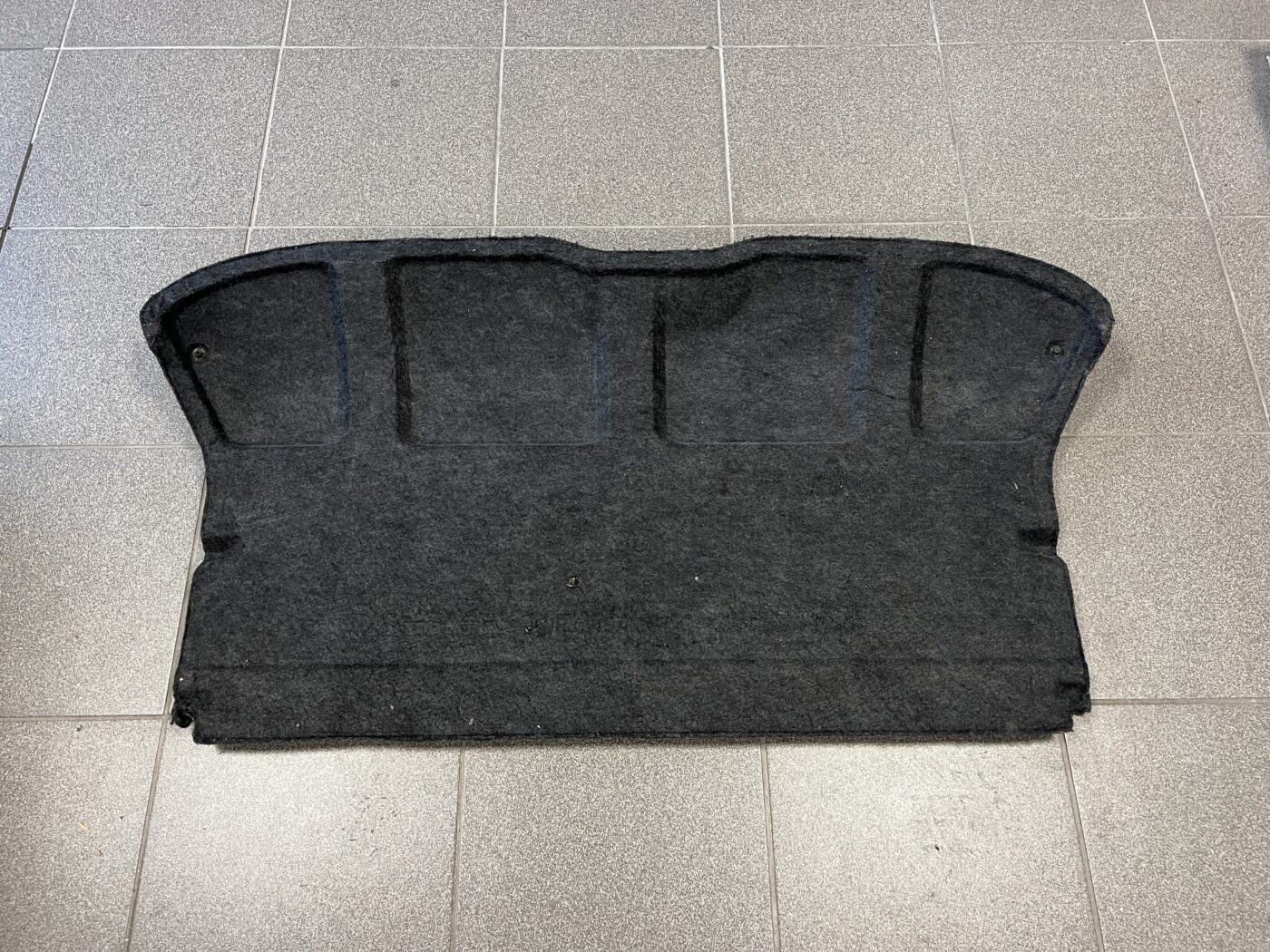 Bagāžnieka nodalījuma plaukts priekš HONDA CIVIC 2004 2 Bagāžnieka nodalījuma plaukts priekš HONDA CIVIC 2004