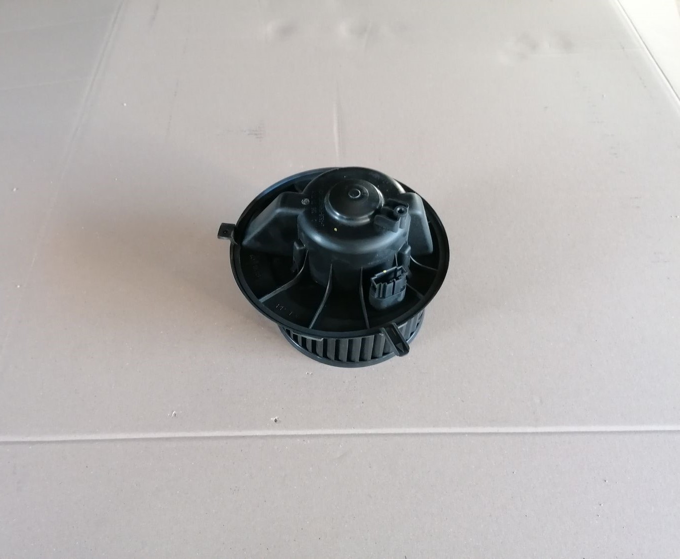 Salona ventilators priekš SKODA YETI 2012