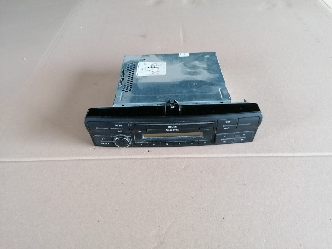 CD/DVD/Navigācijas bloks priekš SKODA YETI 2012 1 CD/DVD/Navigācijas bloks priekš SKODA YETI 2012