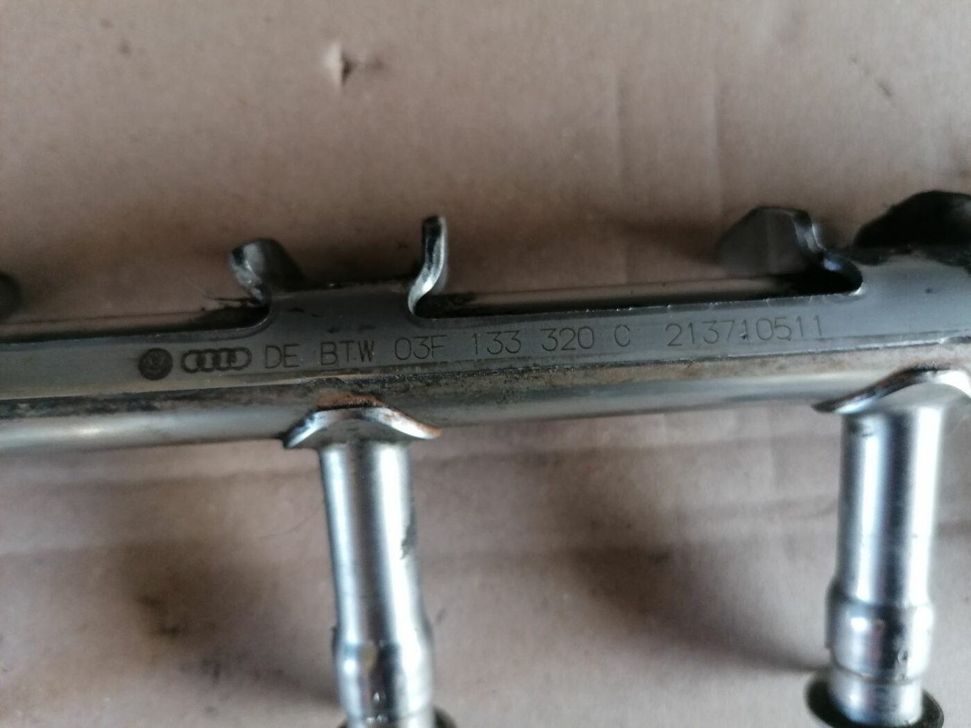 Degvielas sadales caurule priekš SKODA YETI 2012