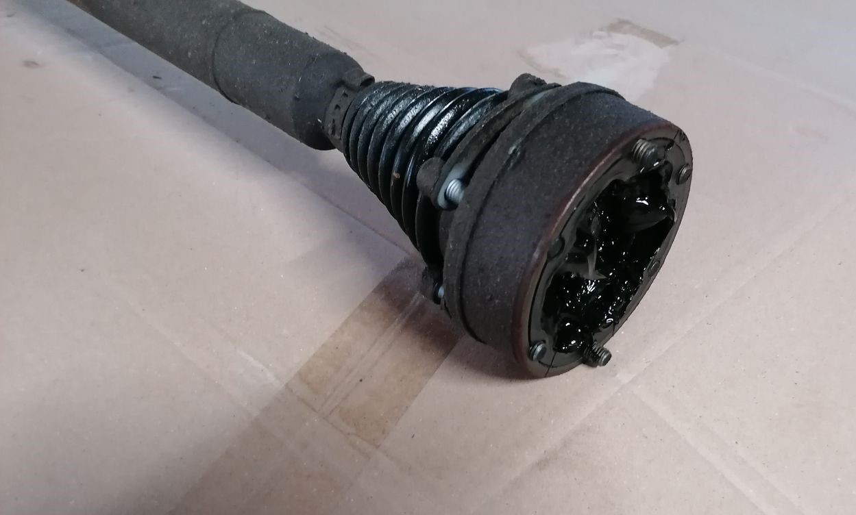 Pusass priekšēja labā priekš SKODA YETI 2012