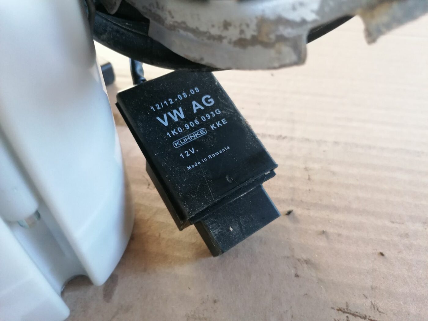 Degvielas tvertnes sūknis priekš SKODA YETI 2012