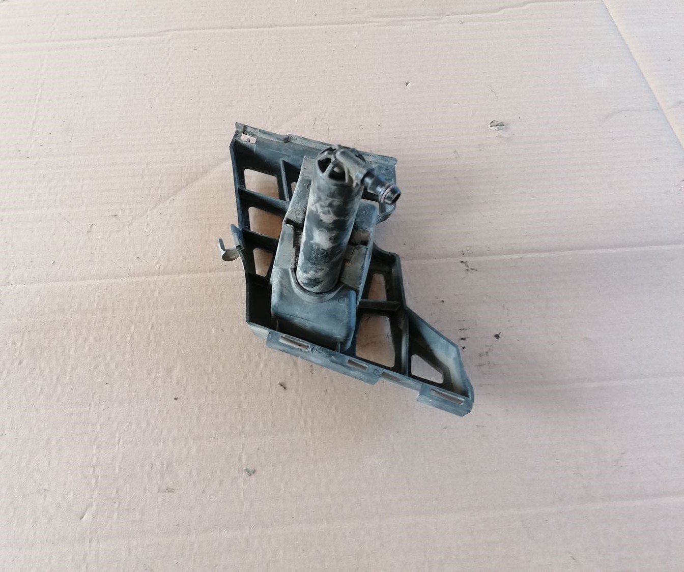 Lukturu mazgātāja sprausla priekš SKODA YETI 2012