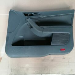 Aizmugurējo labo durvju apdare priekš SKODA YETI 2012