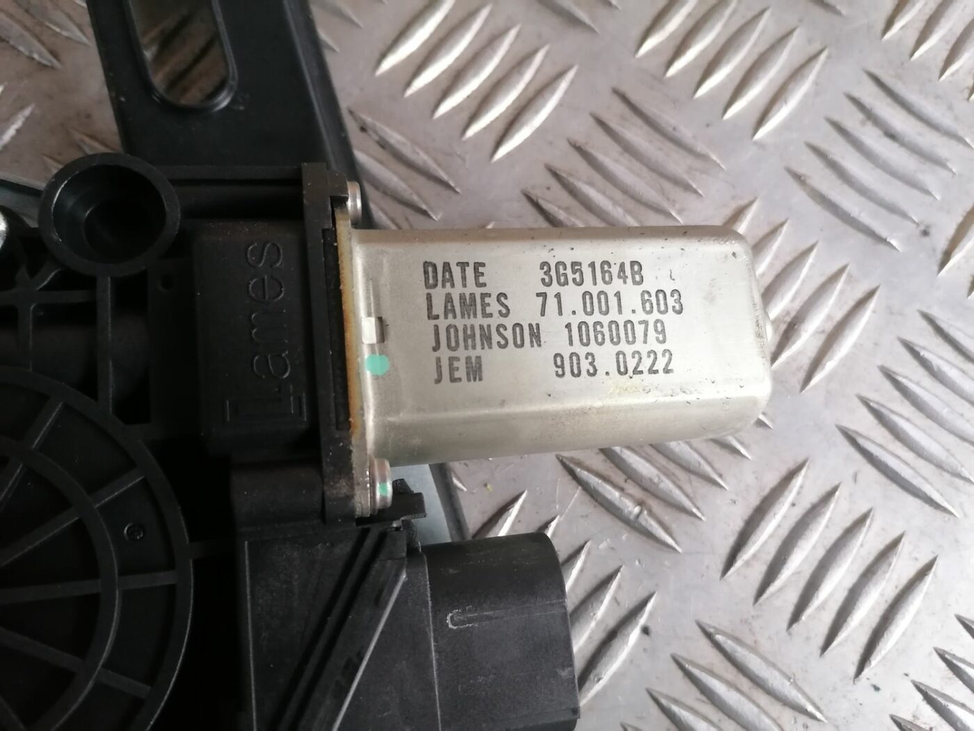 Stikla pacelšanas mehānisms aizmugurējais labais priekš BMW 1 E87 2007 GRAPHITE 3 Stikla pacelšanas mehānisms aizmugurējais labais priekš BMW 1 E87 2007 GRAPHITE