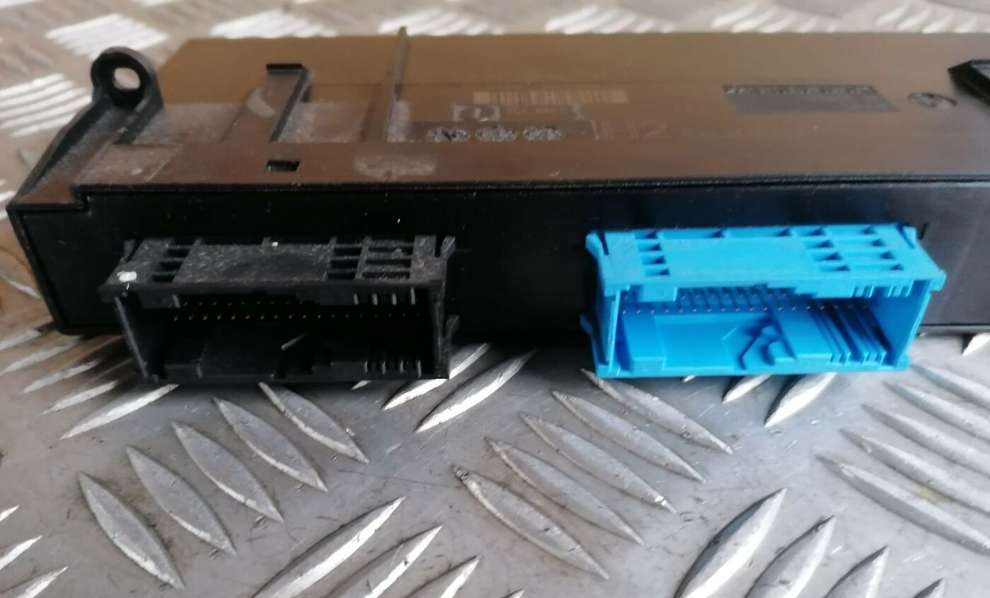 Komforta vadības bloks priekš BMW 1 E87 2007 GRAPHITE 6 Komforta vadības bloks priekš BMW 1 E87 2007 GRAPHITE