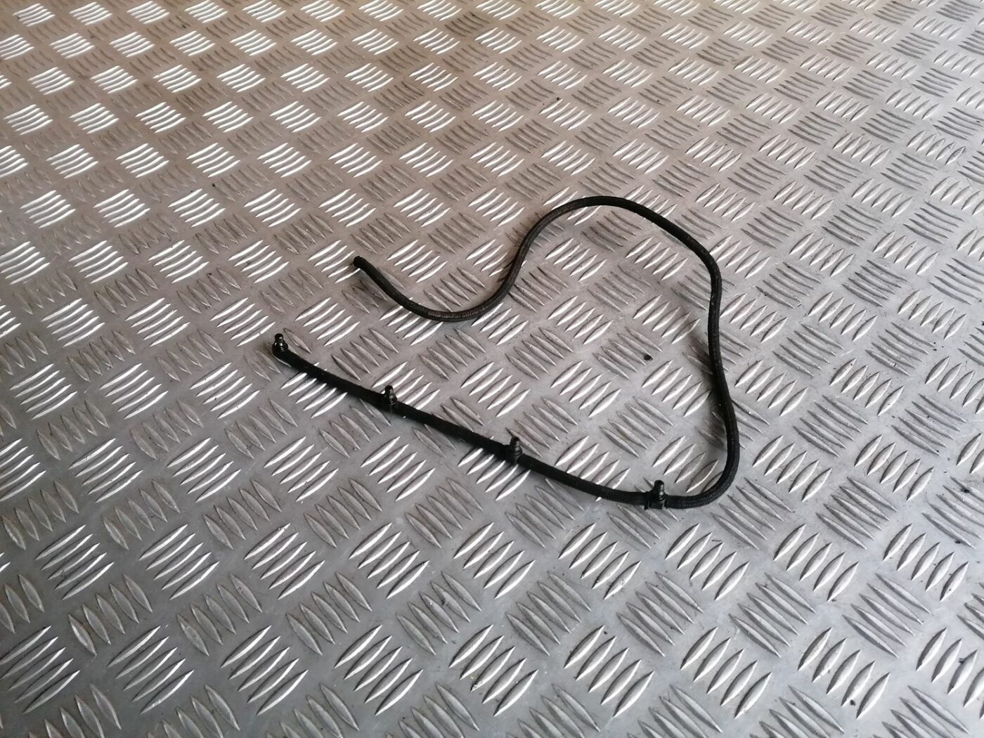 Degvielas atgriešanas caurule priekš BMW 1 E87 2007 GRAPHITE 1 Degvielas atgriešanas caurule priekš BMW 1 E87 2007 GRAPHITE