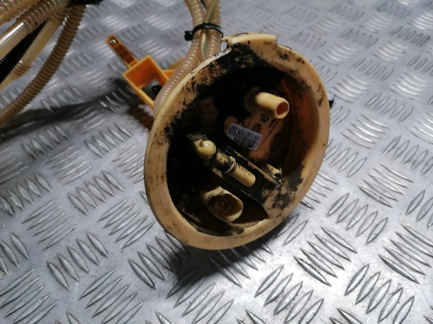 Degvielas tvertnes sūkņa līmeņa devējs priekš BMW 1 E87 2007 GRAPHITE 2 Degvielas tvertnes sūkņa līmeņa devējs priekš BMW 1 E87 2007 GRAPHITE