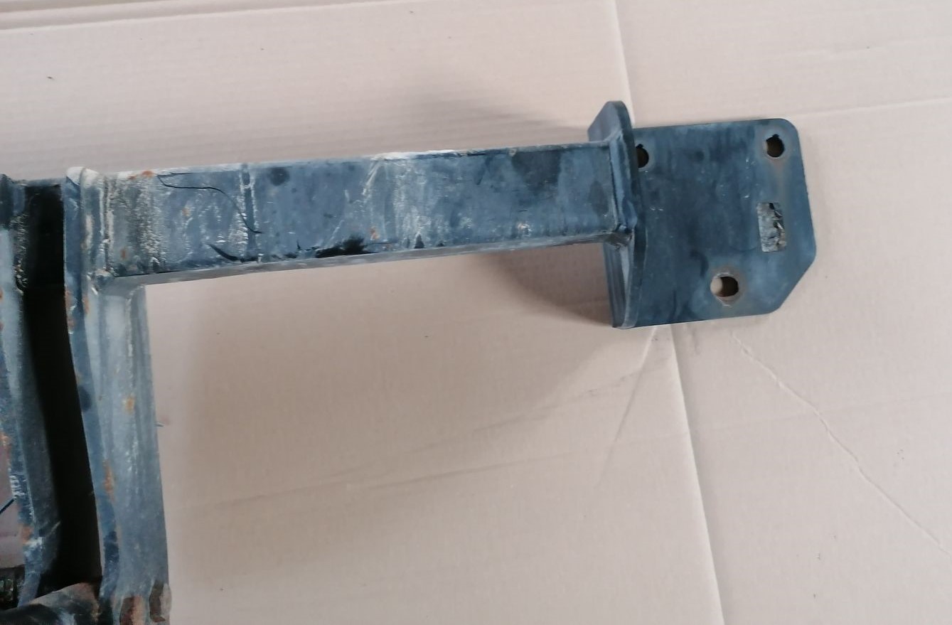 Sakabes ierīce (farkops) priekš BMW 1 E87 2007 GRAPHITE 6 Sakabes ierīce (farkops) priekš BMW 1 E87 2007 GRAPHITE