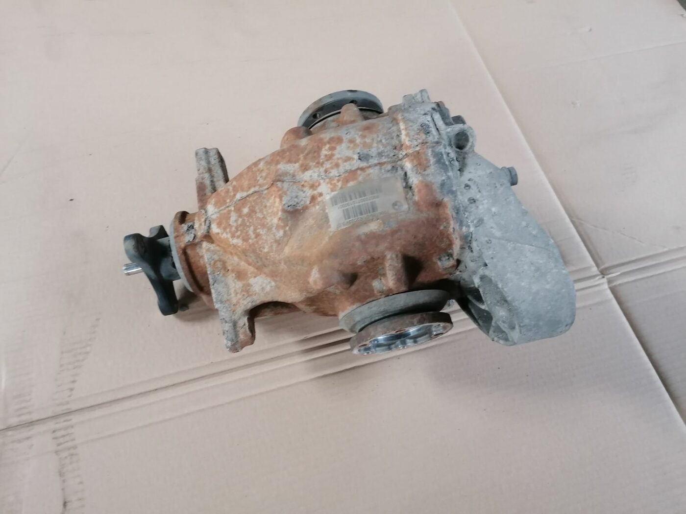 Aizmugurējais reduktors priekš BMW 1 E87 2007 GRAPHITE 5 Aizmugurējais reduktors priekš BMW 1 E87 2007 GRAPHITE