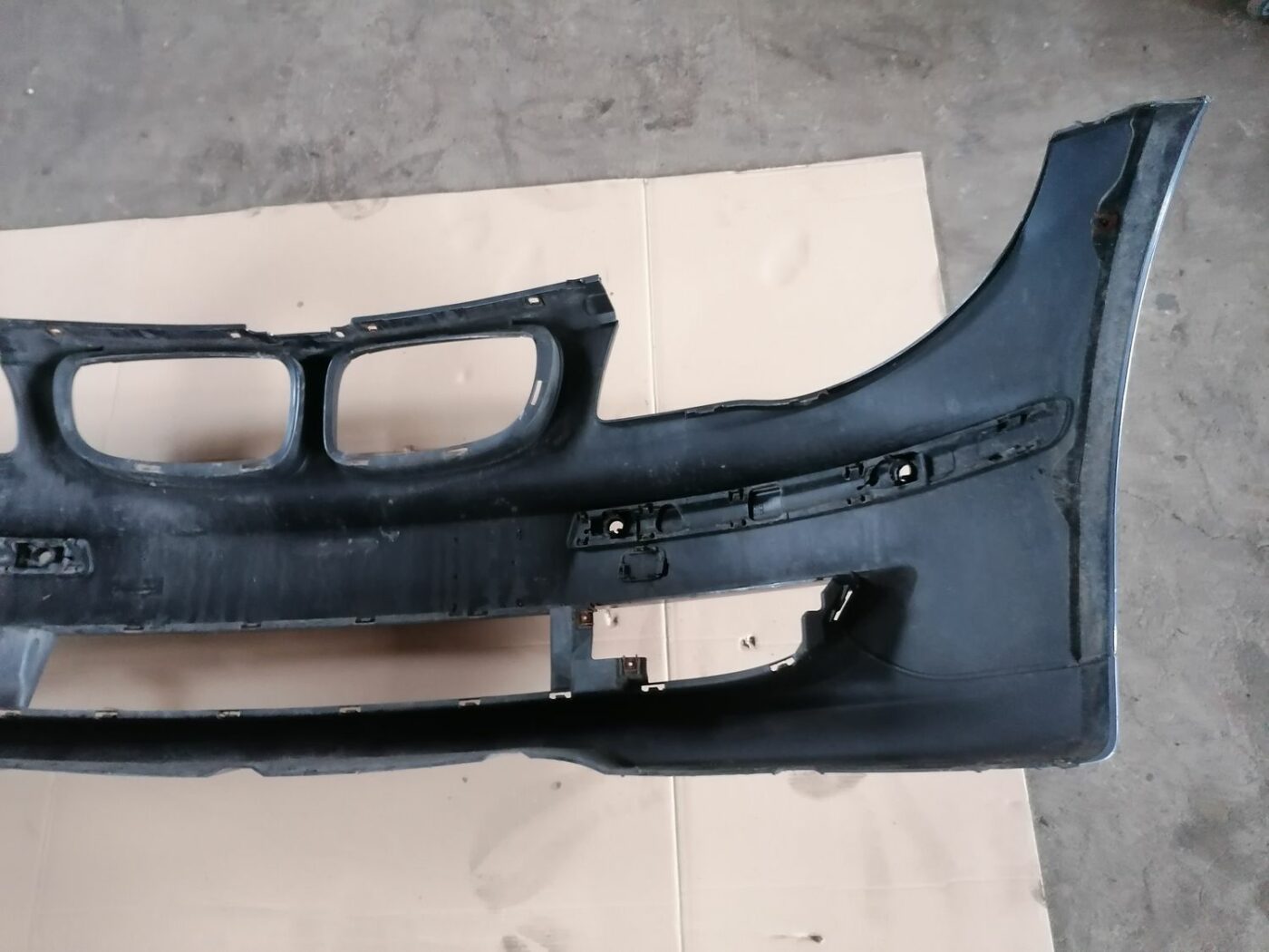 Priekšējais buferis priekš BMW 1 E87 2007 GRAPHITE 11 Priekšējais buferis priekš BMW 1 E87 2007 GRAPHITE