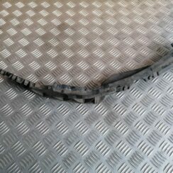 Priekšēja bufera labais kronšteins priekš SKODA OCTAVIA 2012