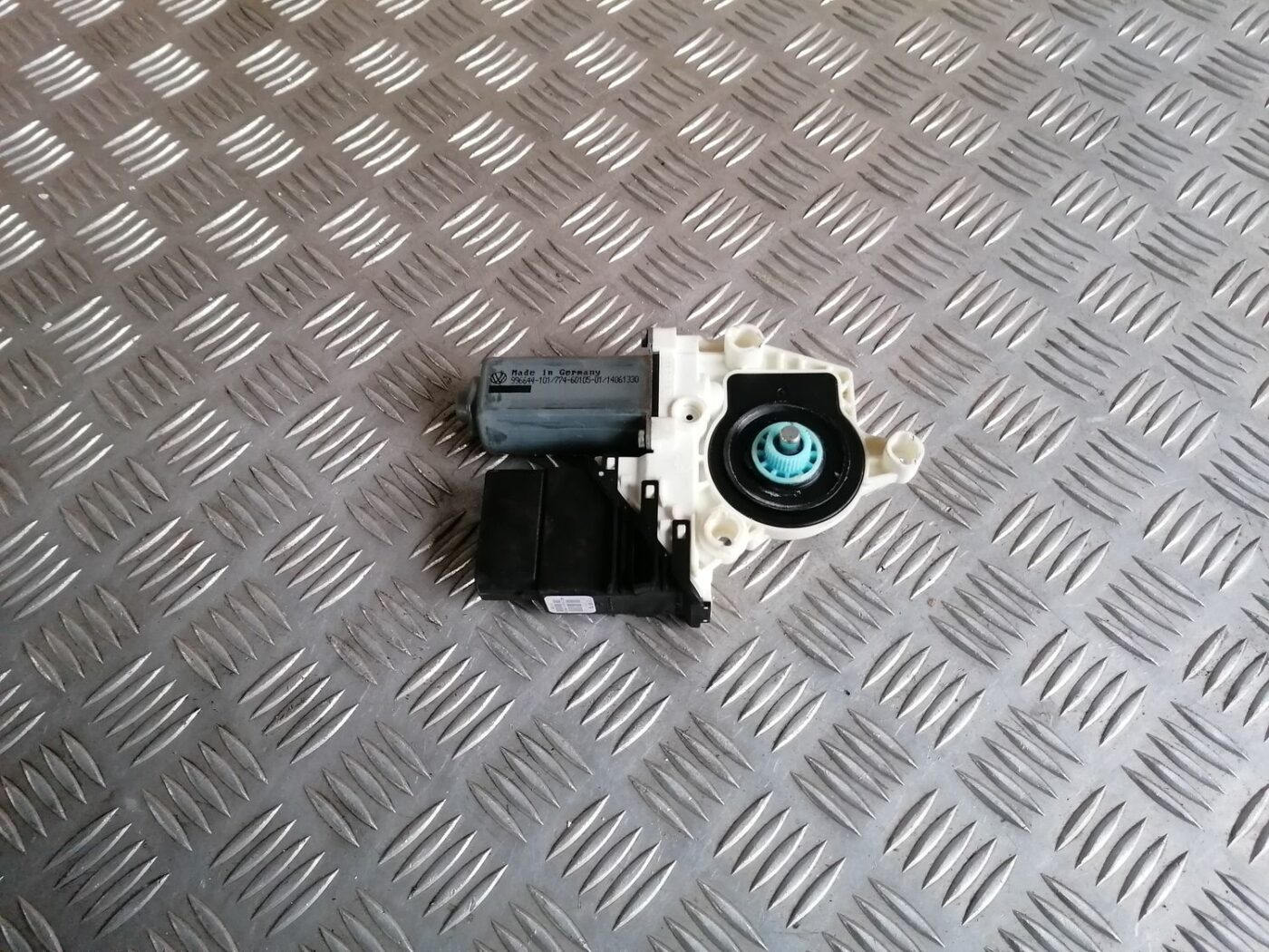 Elektrisko stiklu motors priekš SKODA OCTAVIA 2012