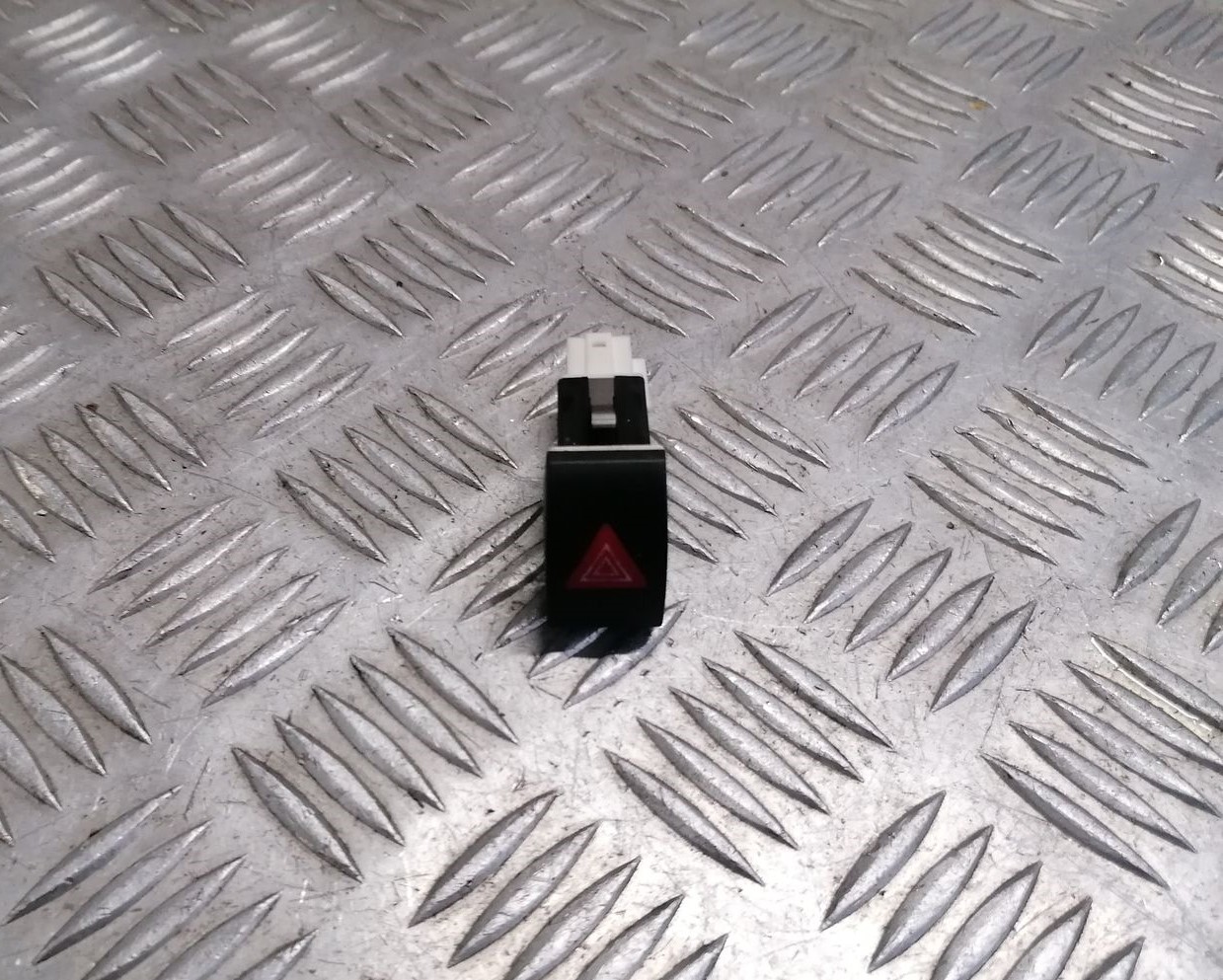 Trauksmes poga priekš SKODA OCTAVIA 2012 2 Trauksmes poga priekš SKODA OCTAVIA 2012