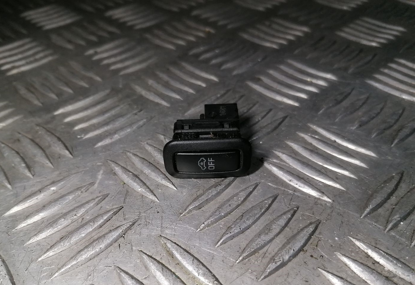 Signalizācijas pārslēgšanas poga priekš SKODA OCTAVIA 2012