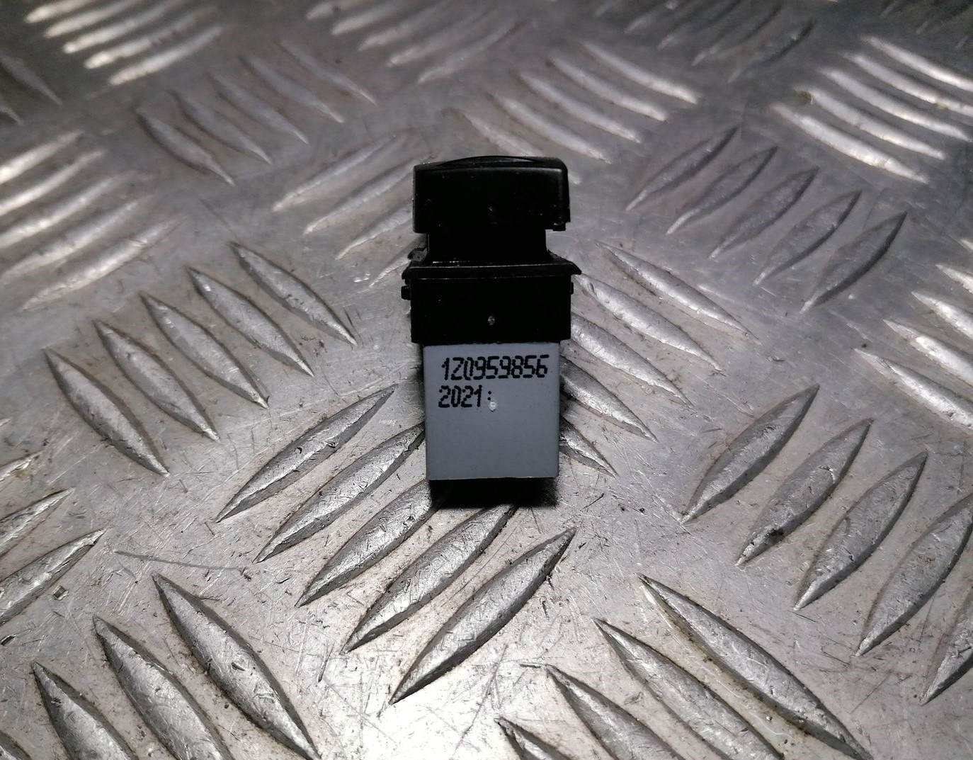 Stikla pacelšanas poga priekš SKODA OCTAVIA 2012 4 Stikla pacelšanas poga priekš SKODA OCTAVIA 2012