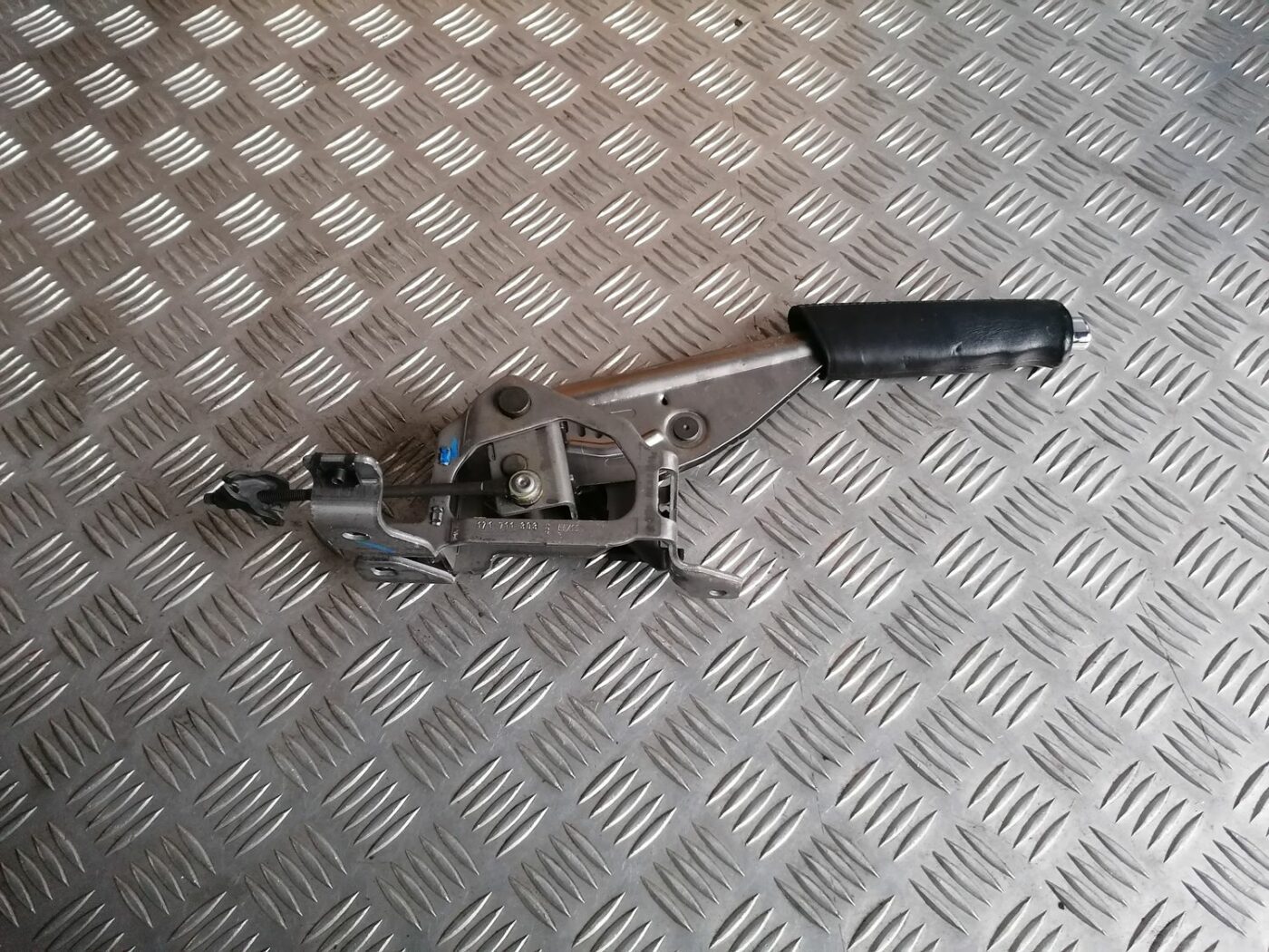 Stāvbremzes svira priekš SKODA OCTAVIA 2012 3 Stāvbremzes svira priekš SKODA OCTAVIA 2012