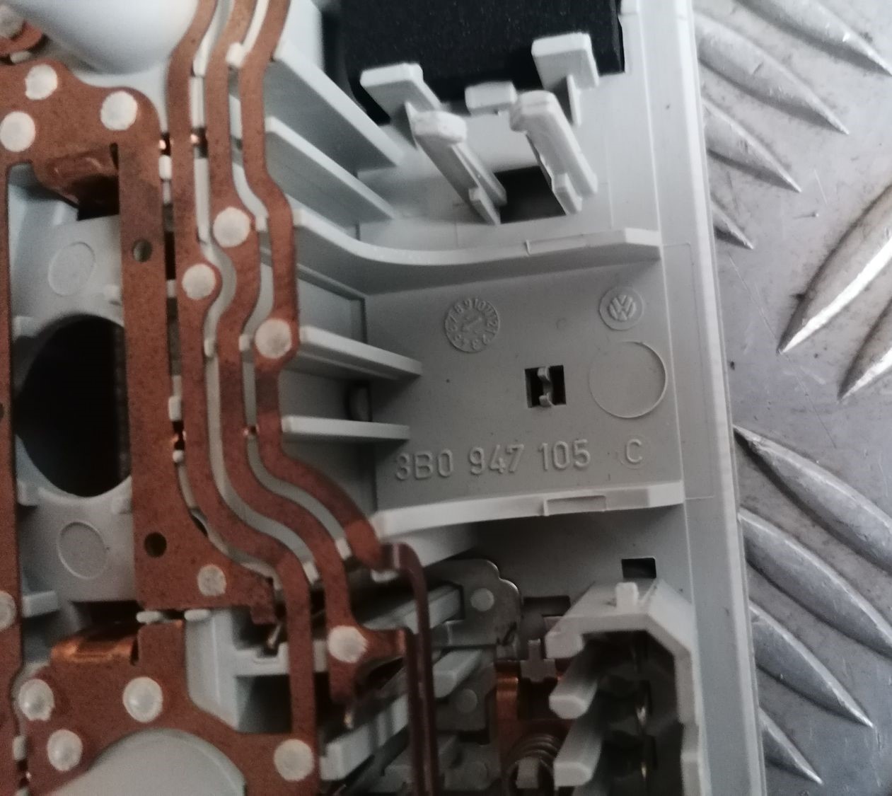 Priekšējo sēdvietu apgaismojums priekš SKODA OCTAVIA 2012