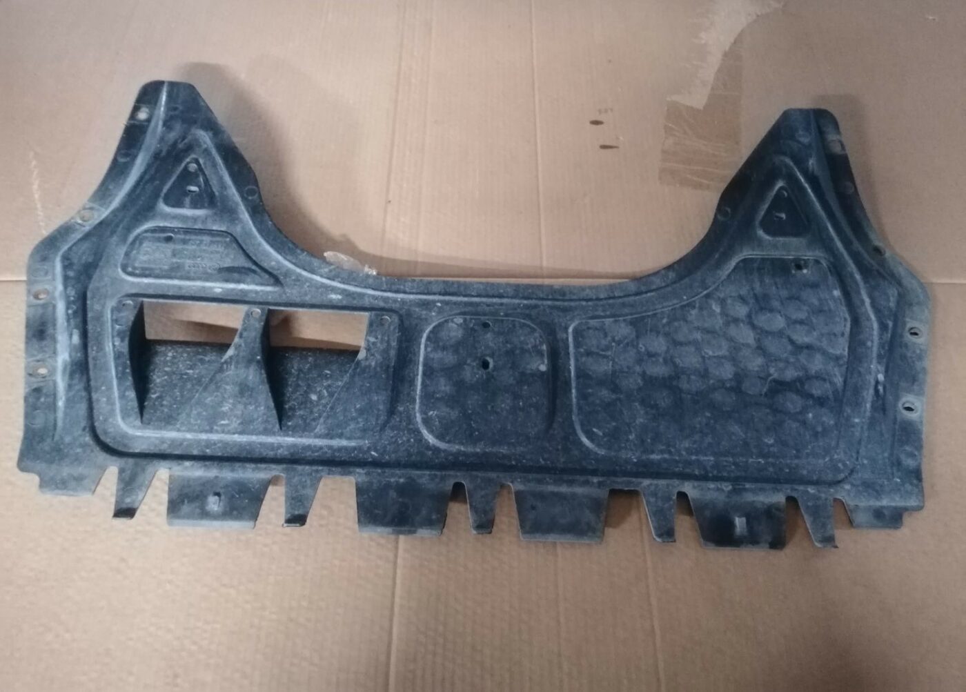 Dzinēja aizsargs priekš SKODA OCTAVIA 2012 1 Dzinēja aizsargs priekš SKODA OCTAVIA 2012