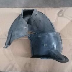 Priekšējais kreisais paspārns priekš SKODA OCTAVIA 2012