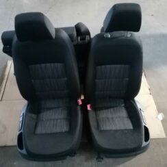 Sēdekļu komplekts priekš SKODA OCTAVIA 2012