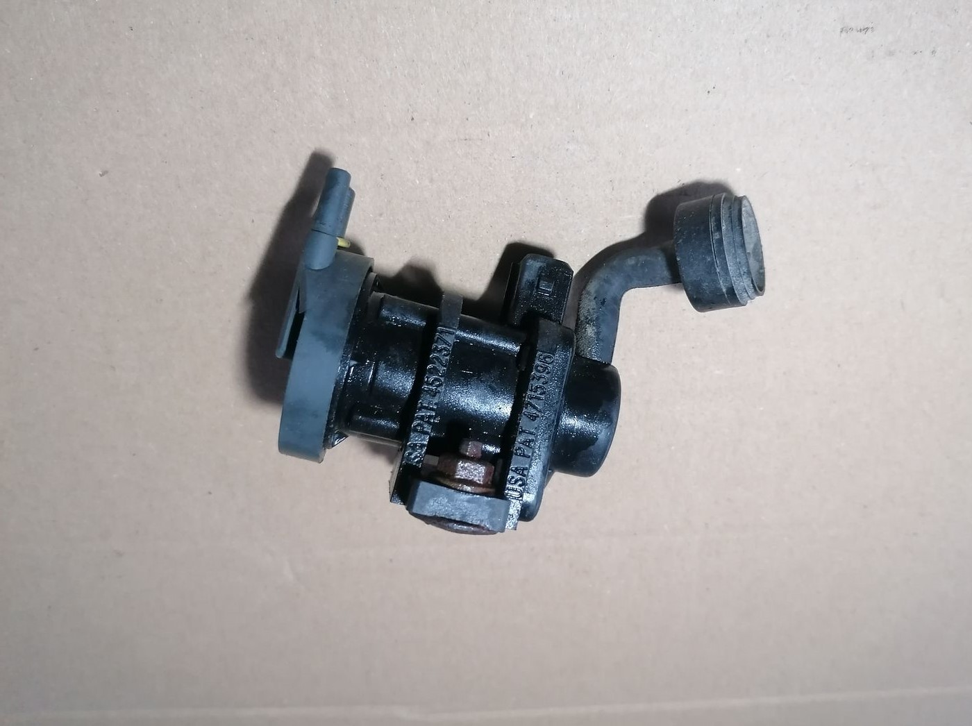 Izplūdes solenoīda vārsts priekš OPEL ZAFIRA 2002