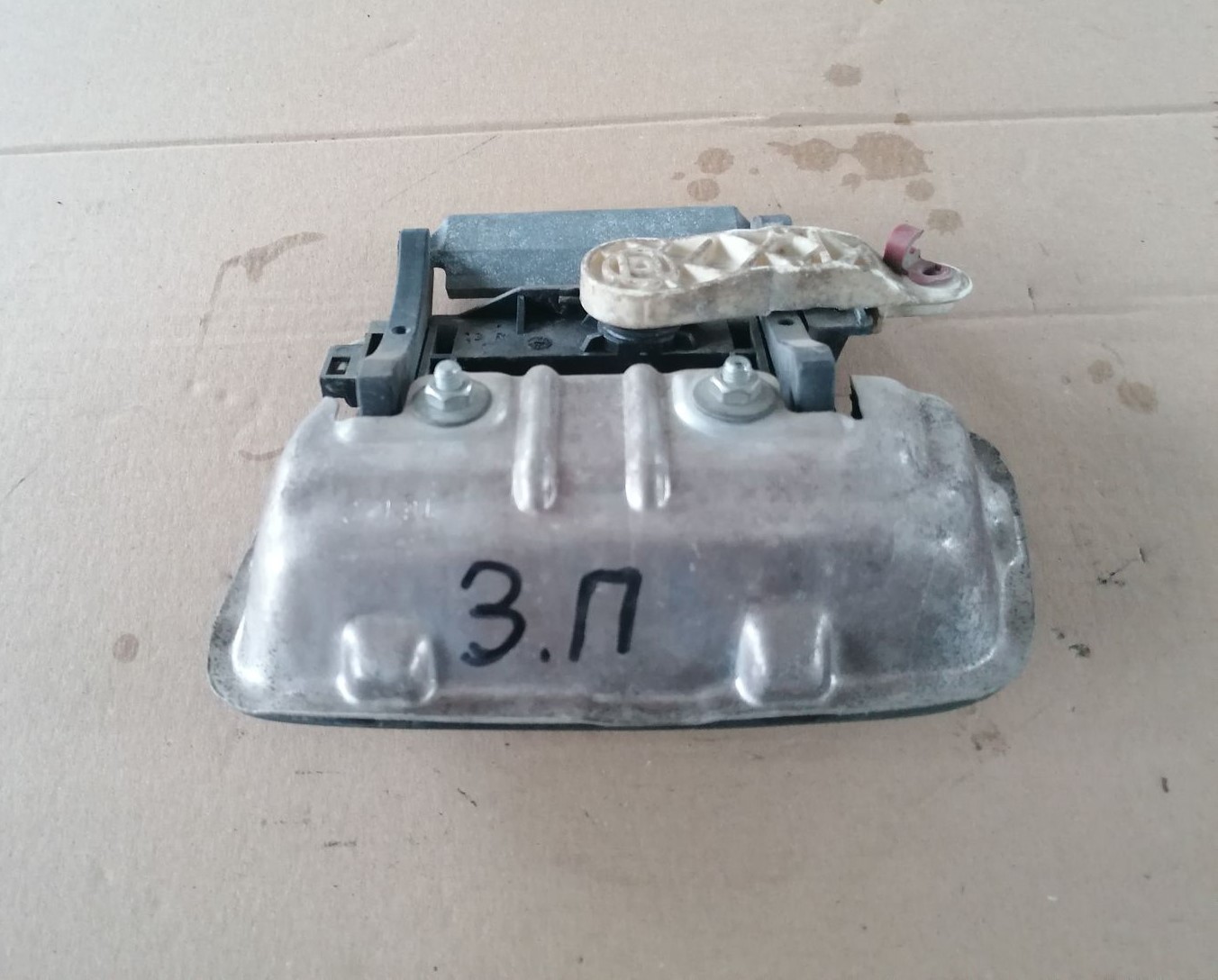 Aizmugurējāis labais durvju rokturis priekš OPEL ZAFIRA 2002 3 Aizmugurējāis labais durvju rokturis priekš OPEL ZAFIRA 2002