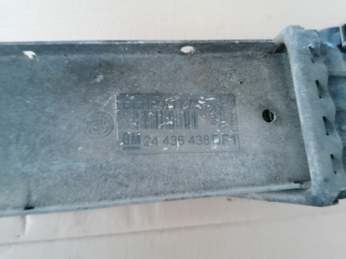 Interkūleris priekš OPEL ZAFIRA 2002 4 Interkūleris priekš OPEL ZAFIRA 2002