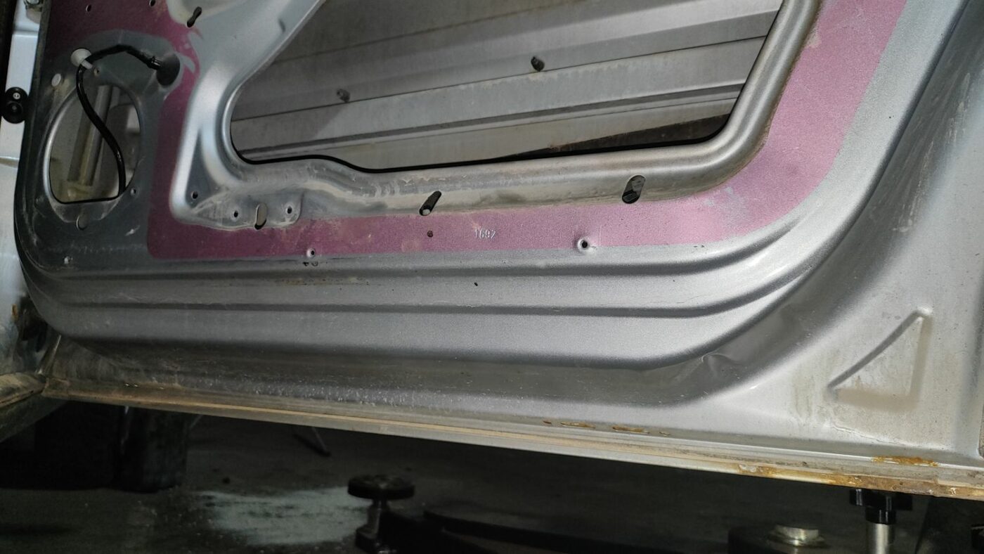 Aizmugurējās labās durvis priekš OPEL ZAFIRA 2002 3 Aizmugurējās labās durvis priekš OPEL ZAFIRA 2002