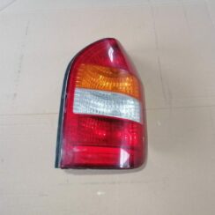 Aizmugurējais labais lukturis priekš OPEL ZAFIRA 2002