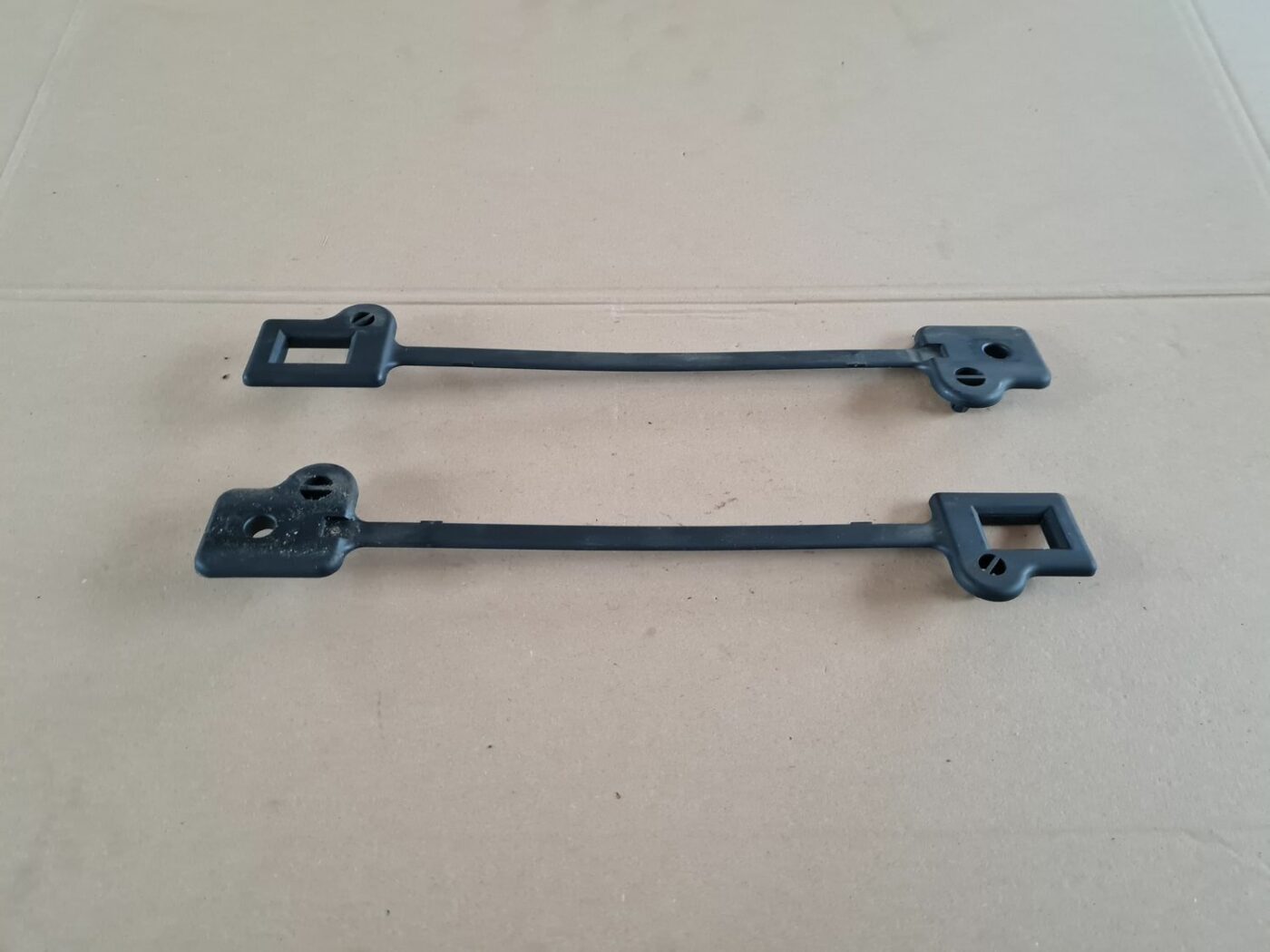 Priekšējā sēdekļa stiprinājuma blīve priekš PEUGEOT 307 2003