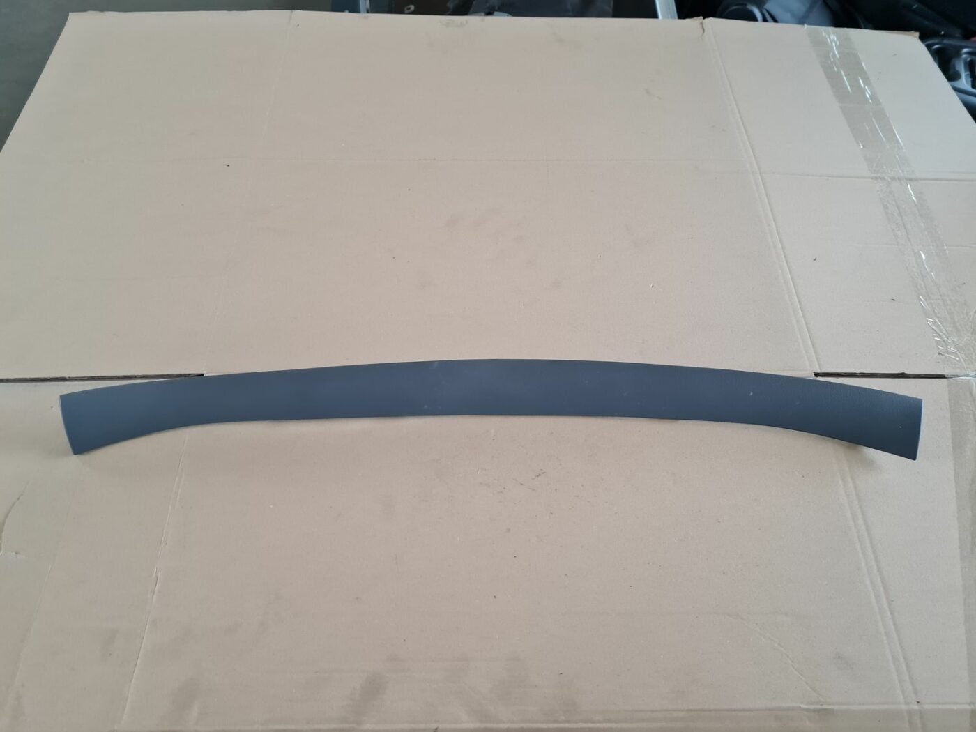 Bagāžnieka vāka apdare priekš PEUGEOT 307 2003