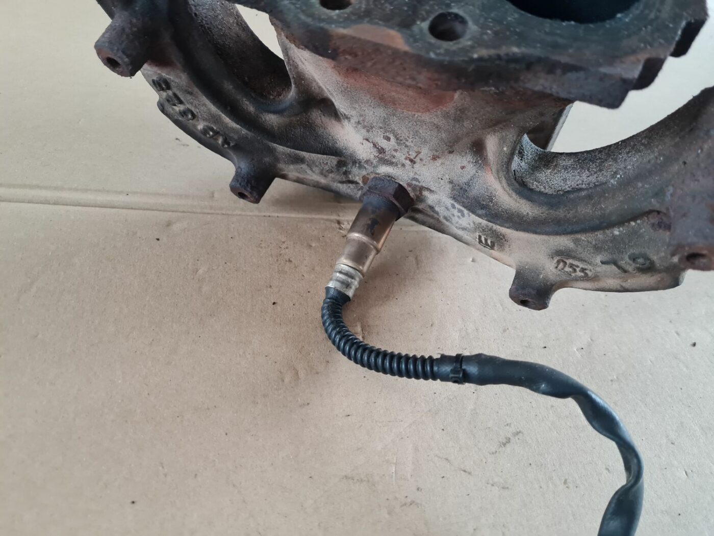 Izplūdes kolektors priekš PEUGEOT 307 2003 2 Izplūdes kolektors priekš PEUGEOT 307 2003