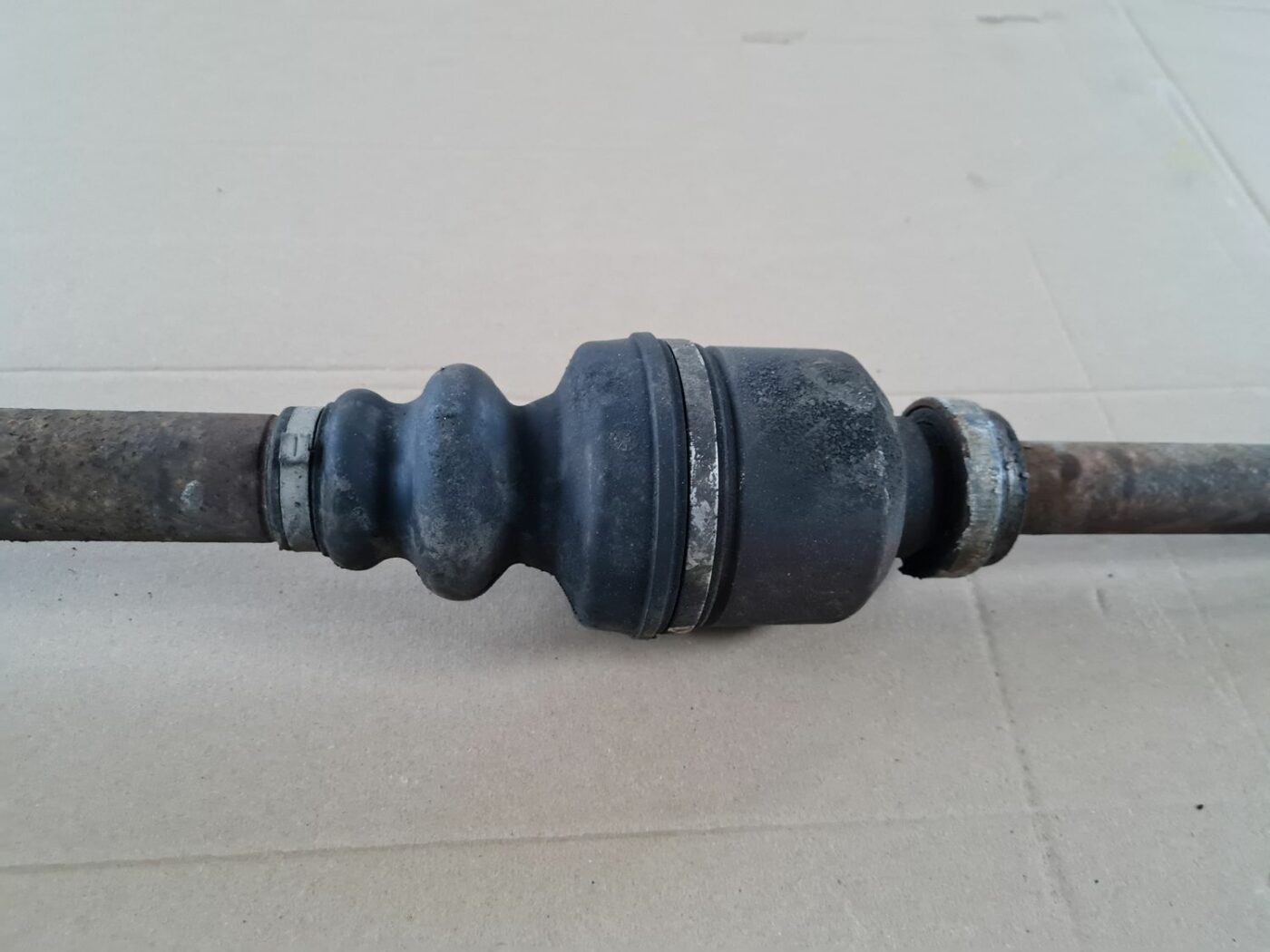 Pusass priekšēja labā priekš PEUGEOT 307 2003