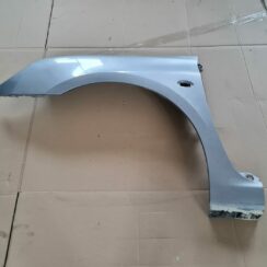 Priekšējais kreisais spārns priekš PEUGEOT 307 2003