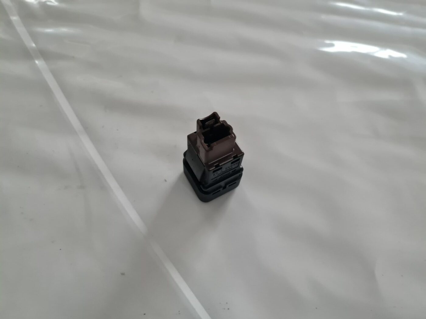 Drošības spilvena izslēgšanas slēdzis priekš CITROEN C4 2006-2 4 Drošības spilvena izslēgšanas slēdzis priekš CITROEN C4 2006-2