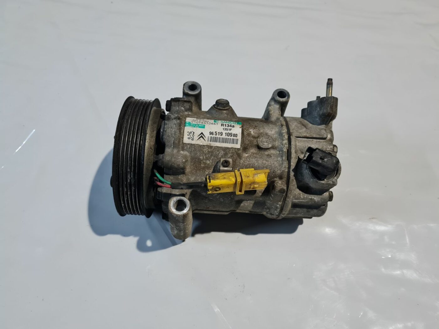 Gaisa kondicioniera kompresors priekš CITROEN C4 2006-2 1 Gaisa kondicioniera kompresors priekš CITROEN C4 2006-2