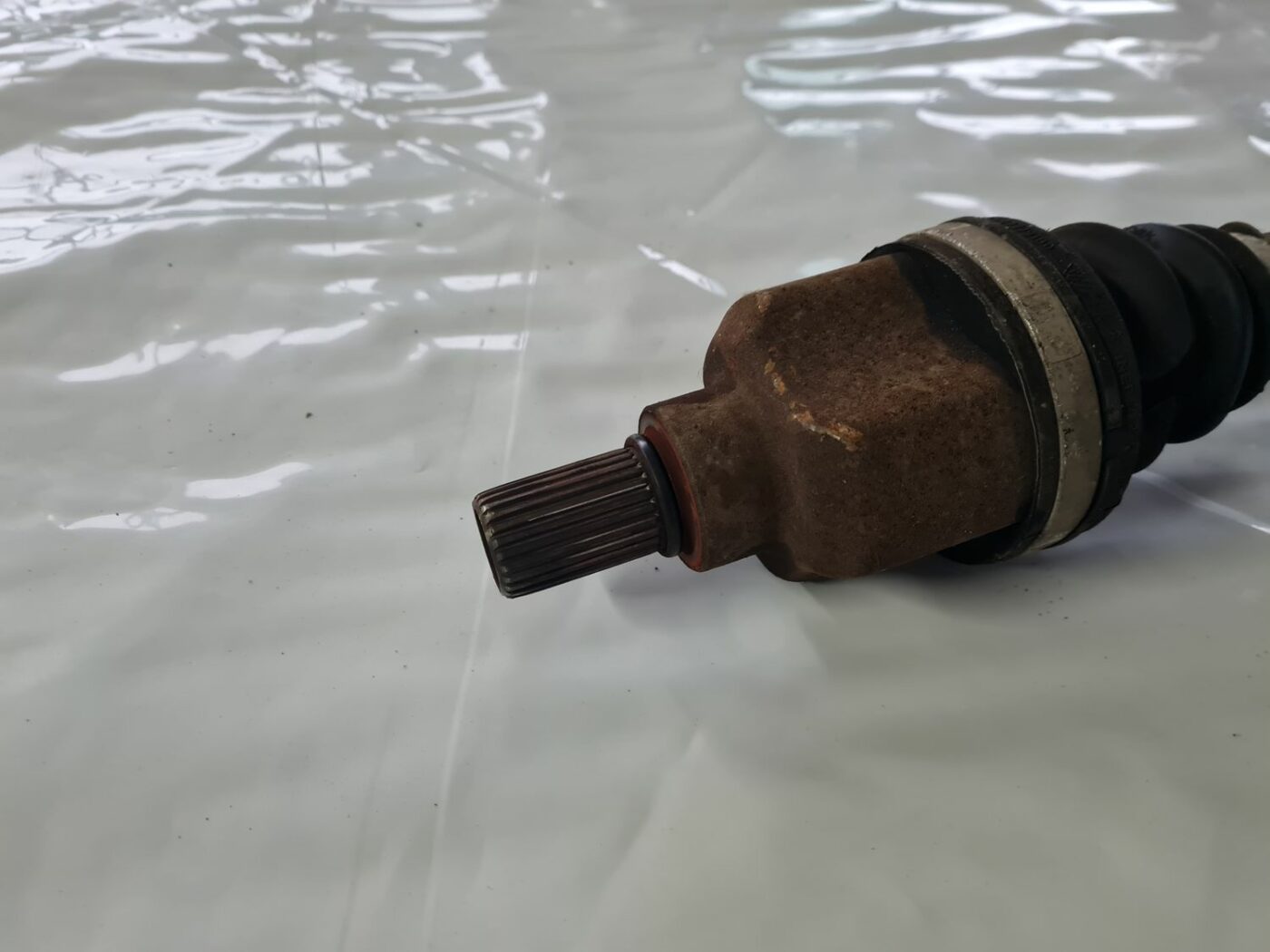 Pusass priekšējā kreisā priekš CITROEN C4 2006-2 2 Pusass priekšējā kreisā priekš CITROEN C4 2006-2