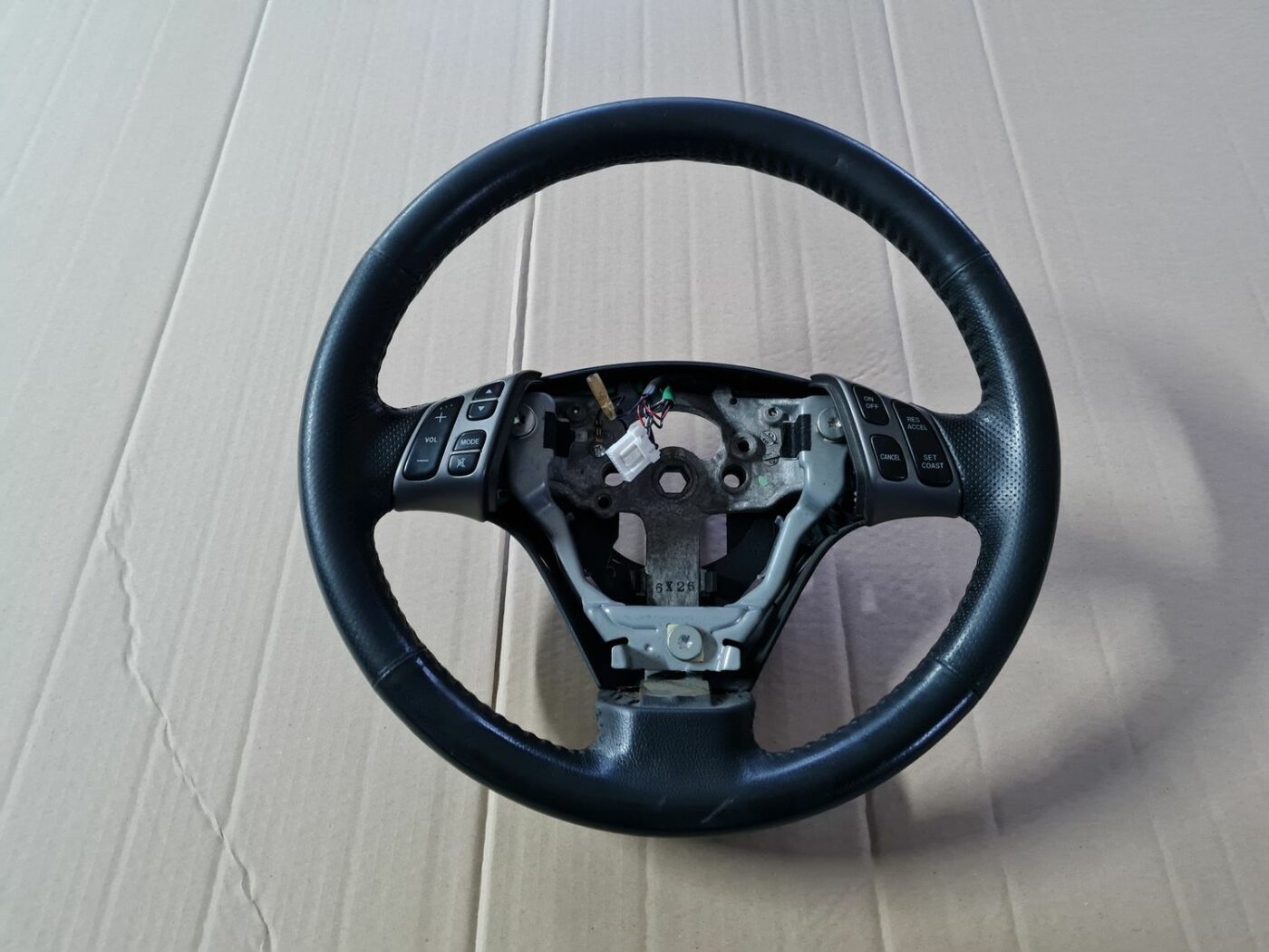 Stūre priekš MAZDA 3 2007 1 Stūre priekš MAZDA 3 2007