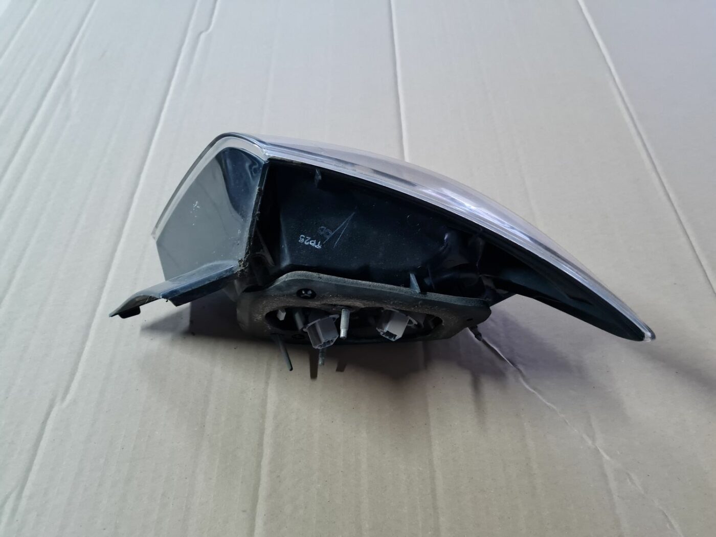 Aizmugurējais kreisais lukturis priekš MAZDA 3 2007 3 Aizmugurējais kreisais lukturis priekš MAZDA 3 2007