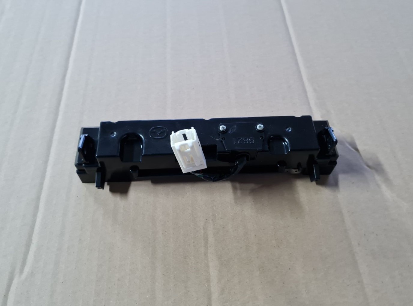 Displejs priekš MAZDA 3 2007