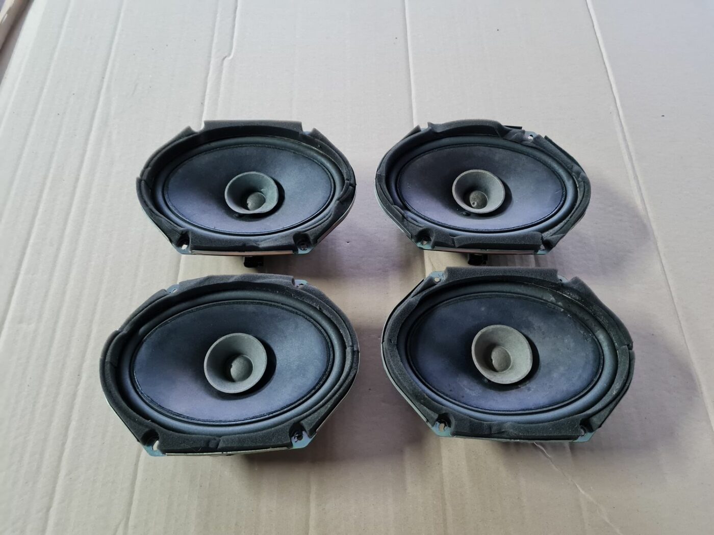 Durvju skaļrunis, apakšā priekš MAZDA 3 2007 1 Durvju skaļrunis, apakšā priekš MAZDA 3 2007