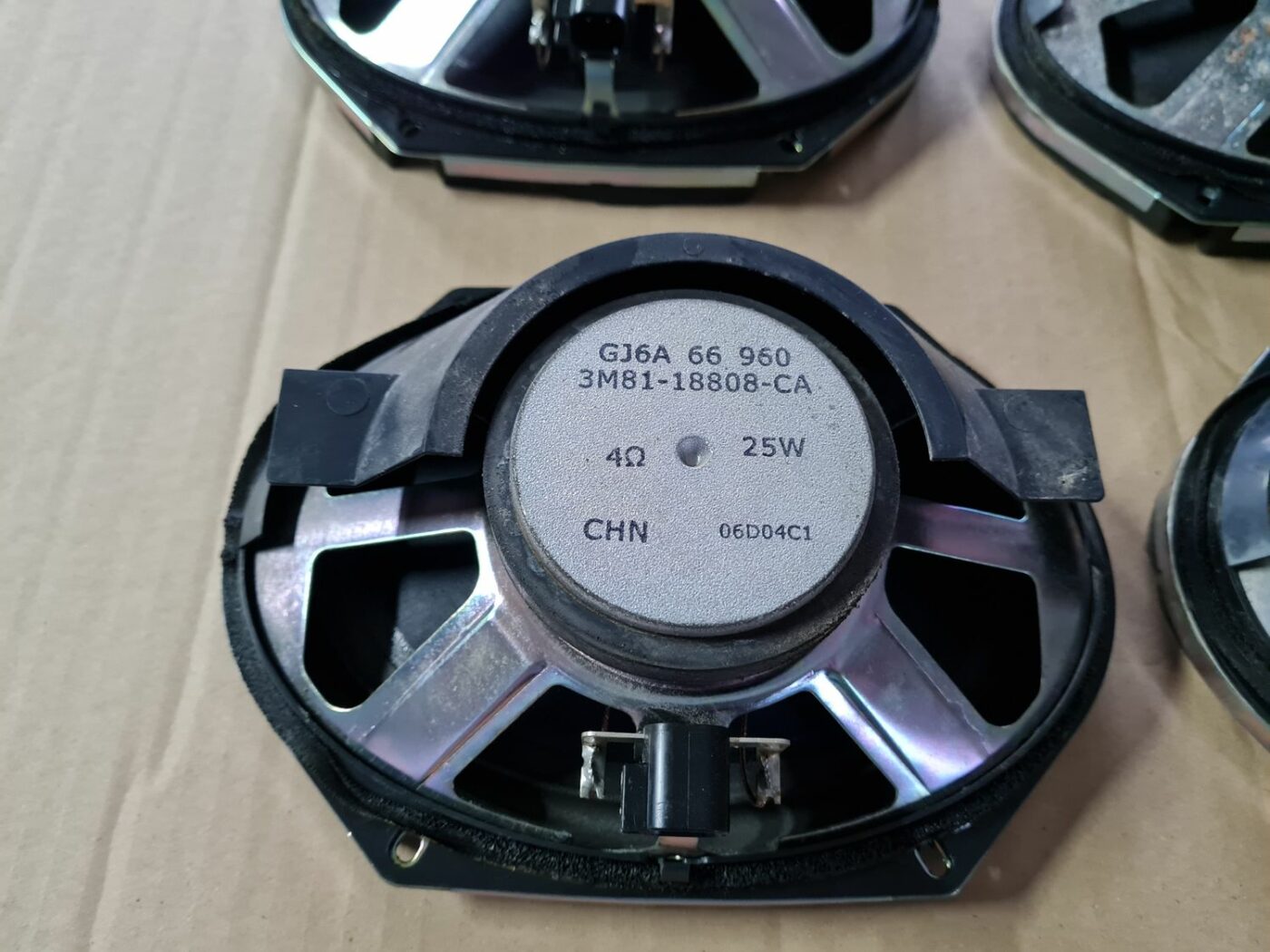 Durvju skaļrunis, apakšā priekš MAZDA 3 2007 5 Durvju skaļrunis, apakšā priekš MAZDA 3 2007