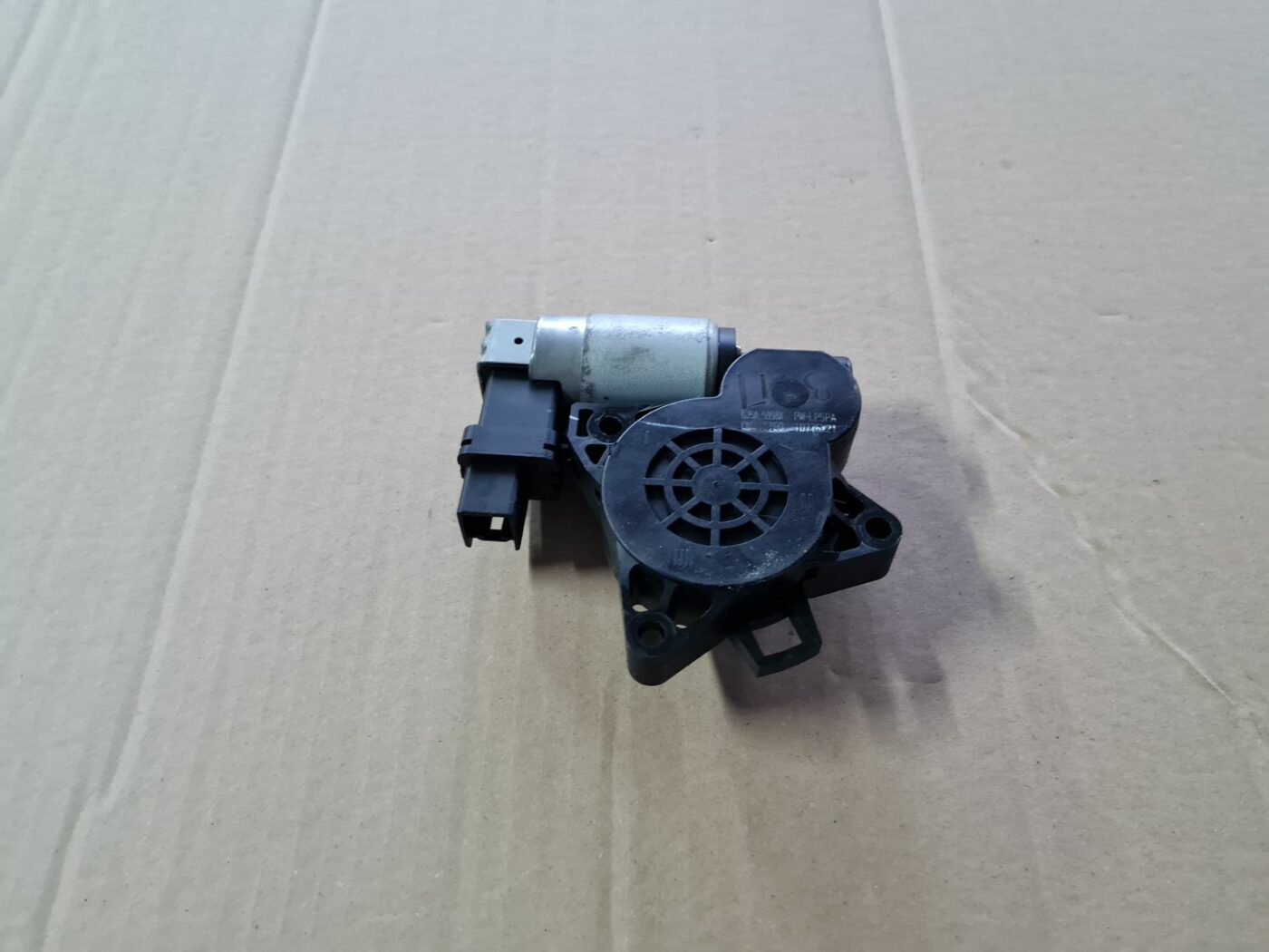 Elektrisko stiklu motors priekš MAZDA 3 2007 1 Elektrisko stiklu motors priekš MAZDA 3 2007